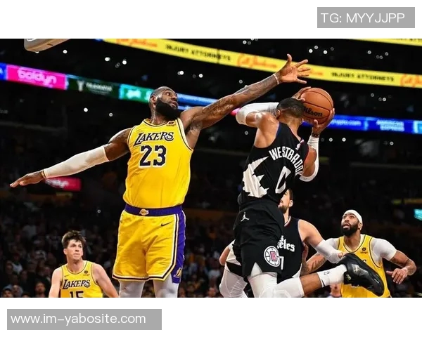 帕森斯直言若为里夫斯经纪人会建议交易詹姆斯以助球队发展