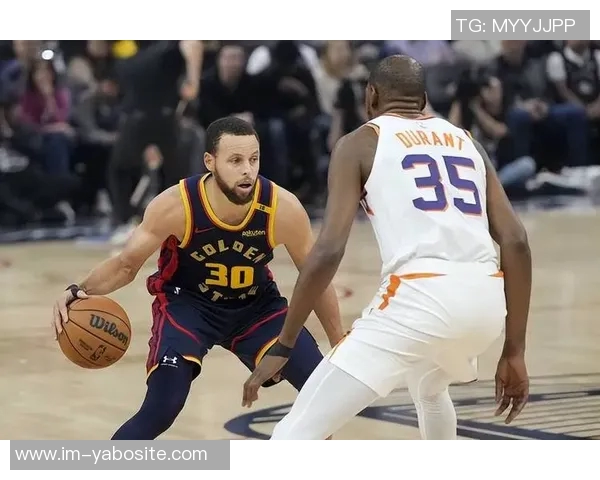 库里半场表现低迷仅得8分状态需调整球队面临挑战