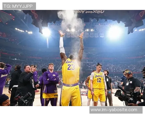 布朗闪耀全场成队史第二位单场斩获40分5板5助5断的传奇球员